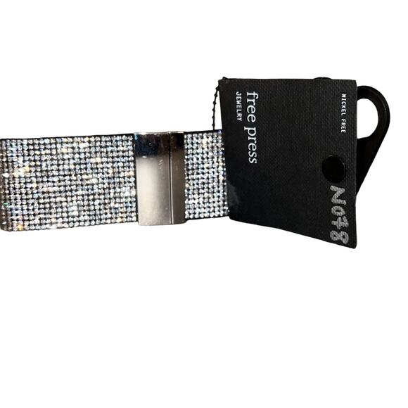 Free Press Beaded Chain Faux Leather Bracelet 7.75” Magnetic Closure - Picture 2 of 7